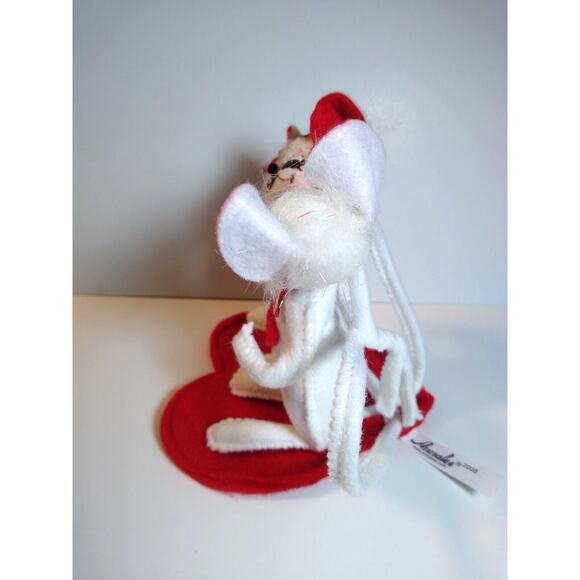 ANNALEE Valentine White Mice Holds Key To His Heart 2008 Anthropomorphic Doll 5" - Picture 3 of 6
